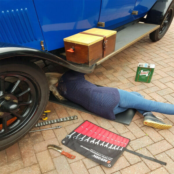 Mechanics Work Mat. Lite Weight 500mm X 32mm Thick. Waterproof  Thermal. - Image 2